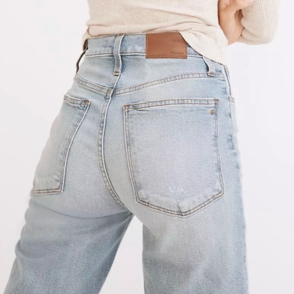 Madewell The Perfect Vintage Straight Jean in Danby Wash Knee Rip Edition - Picture 5 of 10